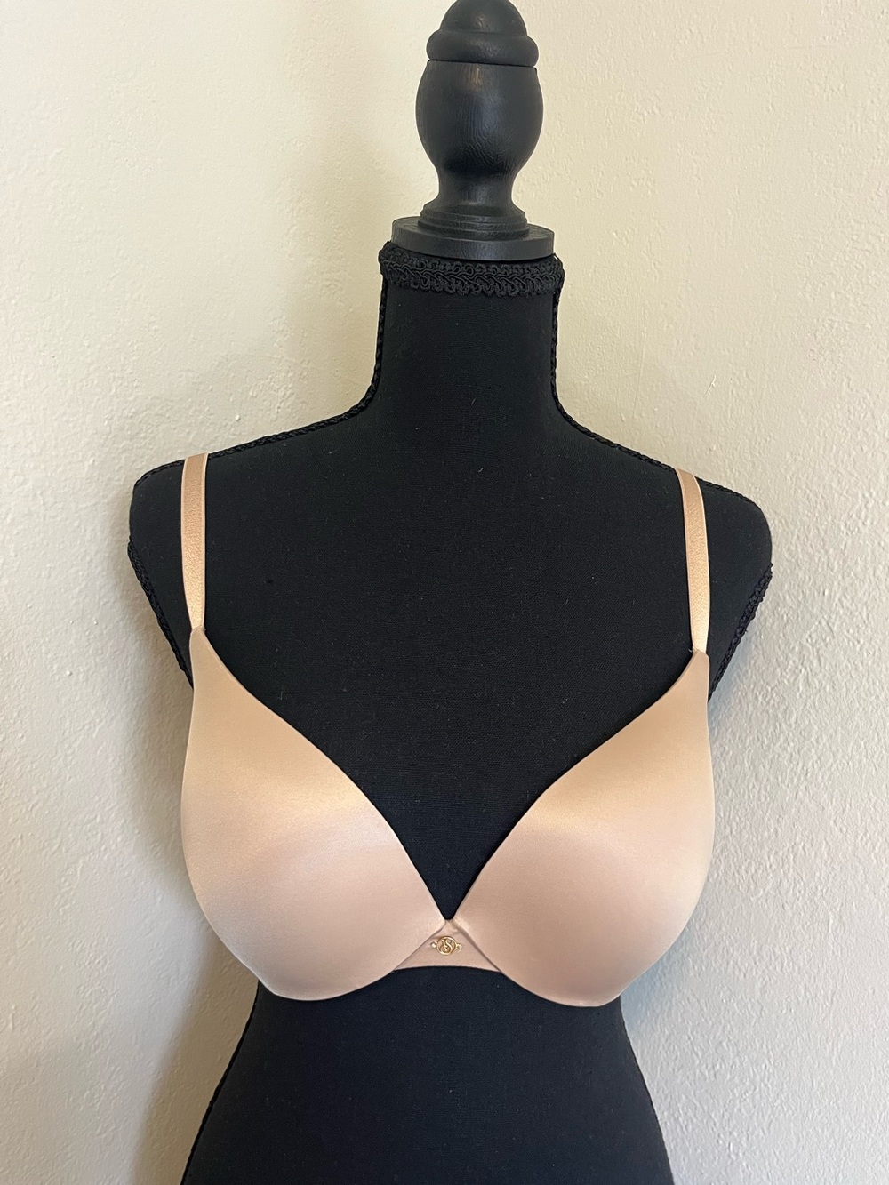 Victoria's Secret Nude So Obsessed Push-Up Bra-36C